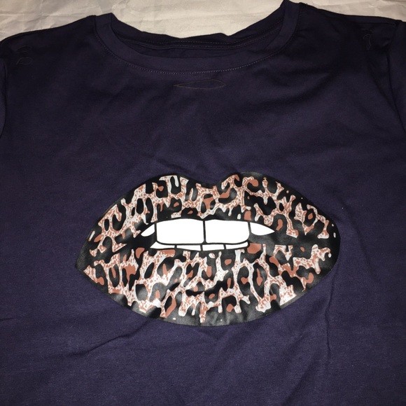 NWOT leopard lips women’s T-shirt - Picture 3 of 7